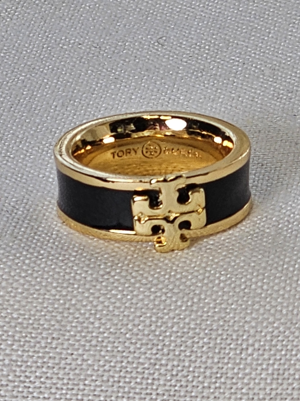 Tory Burch Black Enamel & Gold Logo Band Ring New Size 7